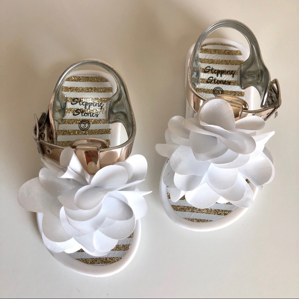 Stepping Stones Flower Sandal size 3
